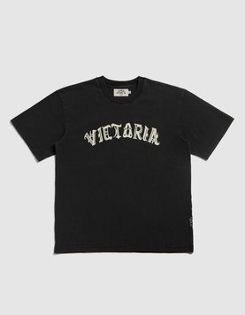 Футболка Victoria Hk HANDDRAWN GOTHIC S/S TEE washed black 2421004-WASHED BLACK фото