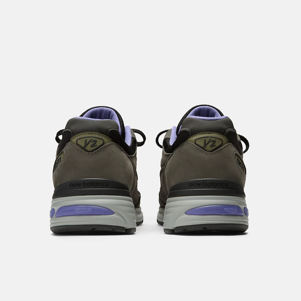 Кросівки New Balance 991V2 MADE IN UK Magnet with Black and Corsican Blue U991GP2 фото