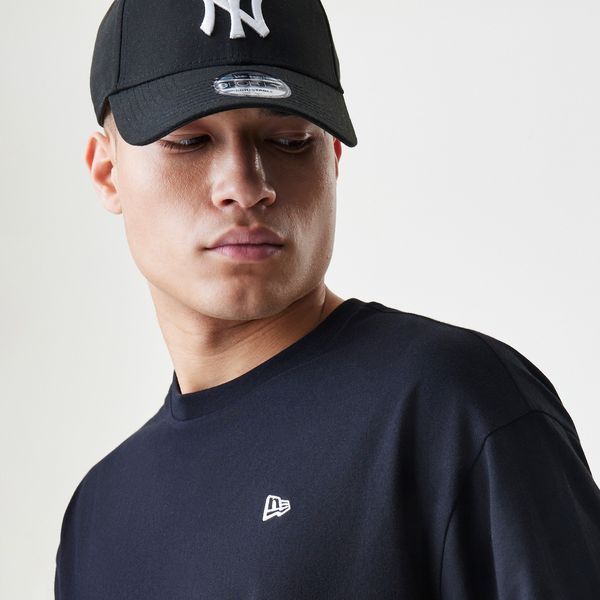 Футболка New Era NE PREMIUM ESSNTIAL OS TEE NEW black 60752363-NE фото