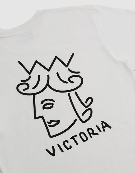 Футболка Victoria Hk CLASSIC QUEENHEAD LOGO TEE white 221-101-WHITE фото