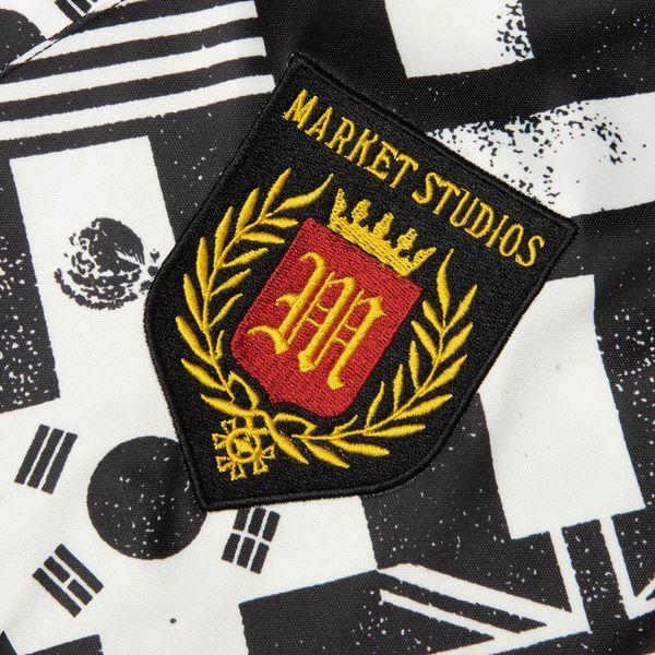 Поло Market SMILEY INTERNATIONAL FLAGS SS black/white 26Q2-KT0673-00826 фото